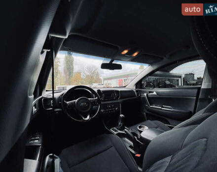 Красный Киа Sportage, объемом двигателя 1.69 л и пробегом 152 тыс. км за 16750 $, фото 37 на Automoto.ua