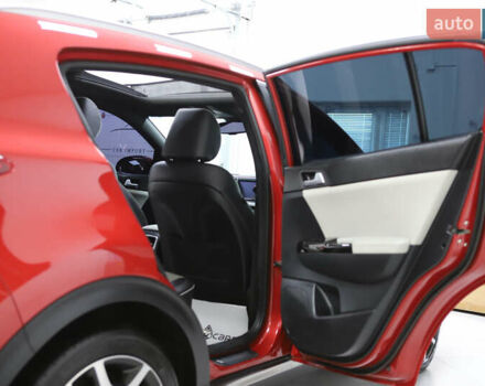 Красный Киа Sportage, объемом двигателя 2 л и пробегом 144 тыс. км за 21800 $, фото 104 на Automoto.ua