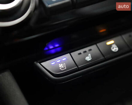 Красный Киа Sportage, объемом двигателя 2 л и пробегом 144 тыс. км за 21800 $, фото 81 на Automoto.ua