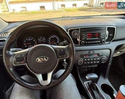 Червоний Кіа Sportage, об'ємом двигуна 2 л та пробігом 138 тис. км за 17500 $, фото 11 на Automoto.ua