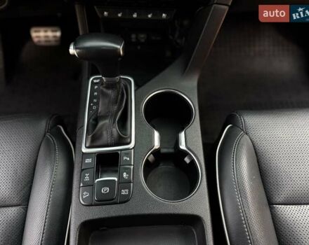 Червоний Кіа Sportage, об'ємом двигуна 2 л та пробігом 97 тис. км за 21800 $, фото 49 на Automoto.ua