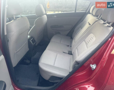 Красный Киа Sportage, объемом двигателя 2.36 л и пробегом 83 тыс. км за 16500 $, фото 9 на Automoto.ua