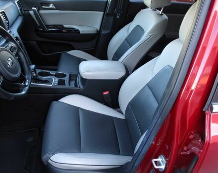 Киа Sportage 2017 в Львове на Automoto.ua Красный Киа Sportage, объемом двигателя 2 л и пробегом 57 тыс. км за 3400 $, фото 8 на Automoto.ua