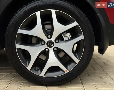 Червоний Кіа Sportage, об'ємом двигуна 2 л та пробігом 97 тис. км за 21800 $, фото 29 на Automoto.ua