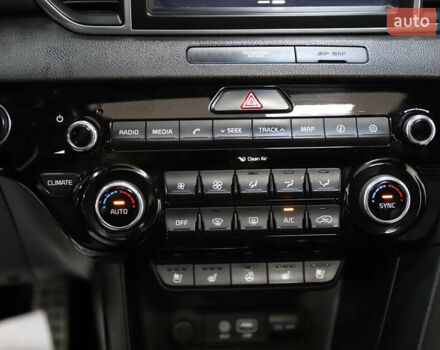 Красный Киа Sportage, объемом двигателя 2 л и пробегом 144 тыс. км за 21800 $, фото 83 на Automoto.ua