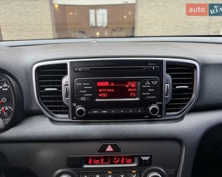 Красный Киа Sportage, объемом двигателя 2 л и пробегом 110 тыс. км за 17600 $, фото 14 на Automoto.ua