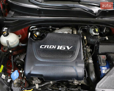 Красный Киа Sportage, объемом двигателя 2 л и пробегом 144 тыс. км за 21800 $, фото 116 на Automoto.ua