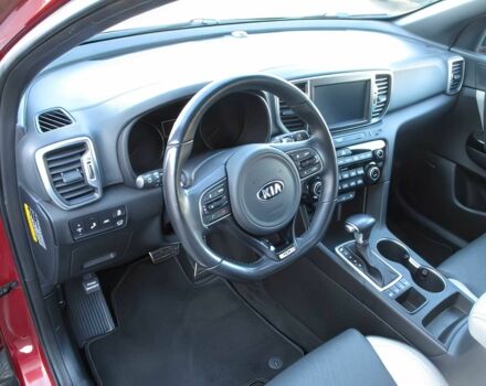 Киа Sportage 2017 в Львове на Automoto.ua Красный Киа Sportage, объемом двигателя 2 л и пробегом 57 тыс. км за 3400 $, фото 7 на Automoto.ua