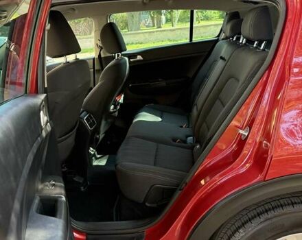 Червоний Кіа Sportage, об'ємом двигуна 2 л та пробігом 138 тис. км за 17500 $, фото 7 на Automoto.ua