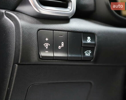 Красный Киа Sportage, объемом двигателя 2 л и пробегом 144 тыс. км за 21800 $, фото 66 на Automoto.ua