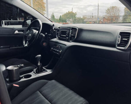 Красный Киа Sportage, объемом двигателя 1.69 л и пробегом 152 тыс. км за 16750 $, фото 32 на Automoto.ua