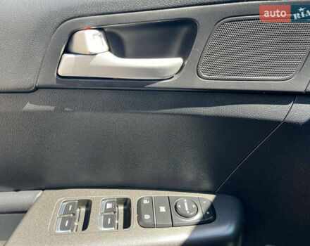 Червоний Кіа Sportage, об'ємом двигуна 2.4 л та пробігом 130 тис. км за 15500 $, фото 11 на Automoto.ua