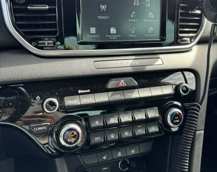 Киа Sportage 2018 в Киеве на Automoto.ua Красный Киа Sportage, объемом двигателя 2 л и пробегом 115 тыс. км за 23000 $, фото 11 на Automoto.ua