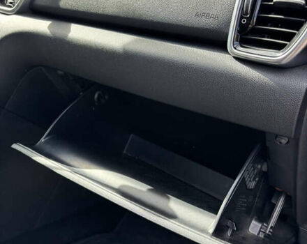 Киа Sportage 2018 в Киеве на Automoto.ua Красный Киа Sportage, объемом двигателя 2 л и пробегом 115 тыс. км за 23000 $, фото 19 на Automoto.ua