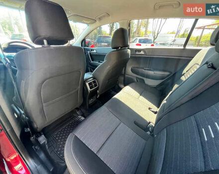 Червоний Кіа Sportage, об'ємом двигуна 2.4 л та пробігом 130 тис. км за 15500 $, фото 14 на Automoto.ua