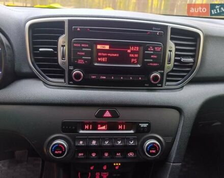 Красный Киа Sportage, объемом двигателя 1.7 л и пробегом 161 тыс. км за 15000 $, фото 13 на Automoto.ua