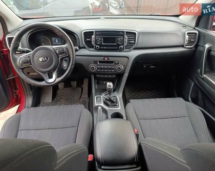 Красный Киа Sportage, объемом двигателя 1.7 л и пробегом 161 тыс. км за 15000 $, фото 60 на Automoto.ua