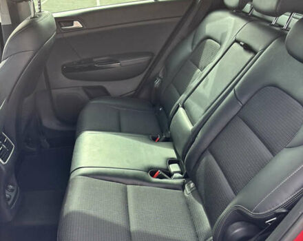 Киа Sportage 2018 в Киеве на Automoto.ua Красный Киа Sportage, объемом двигателя 2 л и пробегом 115 тыс. км за 23000 $, фото 7 на Automoto.ua