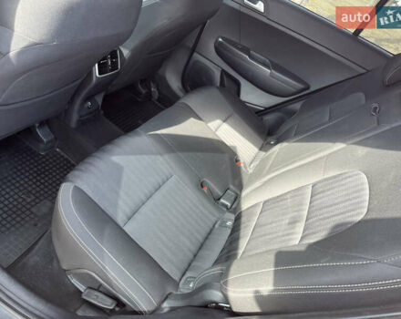 Красный Киа Sportage, объемом двигателя 1.59 л и пробегом 48 тыс. км за 19100 $, фото 11 на Automoto.ua