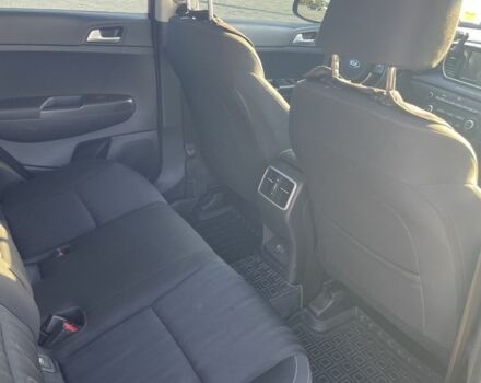 Красный Киа Sportage, объемом двигателя 1.6 л и пробегом 62 тыс. км за 18900 $, фото 7 на Automoto.ua