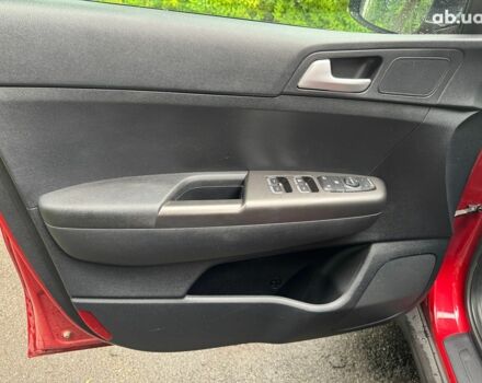 Красный Киа Sportage, объемом двигателя 1.6 л и пробегом 90 тыс. км за 20990 $, фото 10 на Automoto.ua