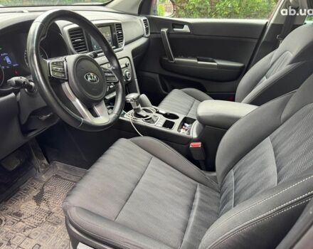 Красный Киа Sportage, объемом двигателя 1.6 л и пробегом 90 тыс. км за 20990 $, фото 11 на Automoto.ua
