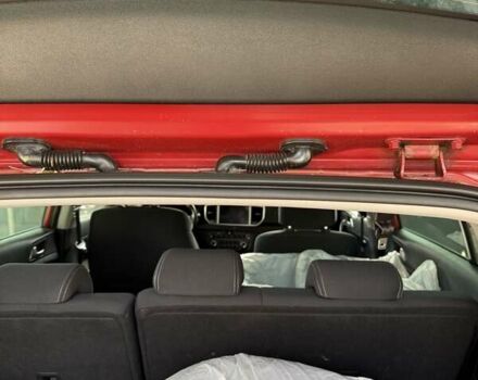 Червоний Кіа Sportage, об'ємом двигуна 1.59 л та пробігом 62 тис. км за 19000 $, фото 4 на Automoto.ua