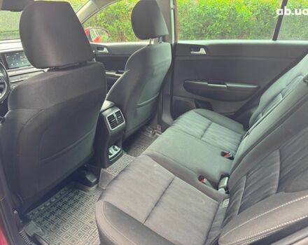 Красный Киа Sportage, объемом двигателя 1.6 л и пробегом 90 тыс. км за 20990 $, фото 16 на Automoto.ua