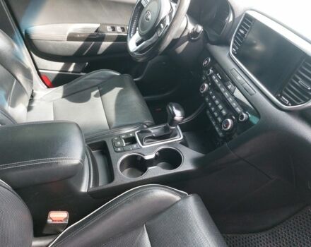 Красный Киа Sportage, объемом двигателя 2 л и пробегом 112 тыс. км за 22800 $, фото 7 на Automoto.ua