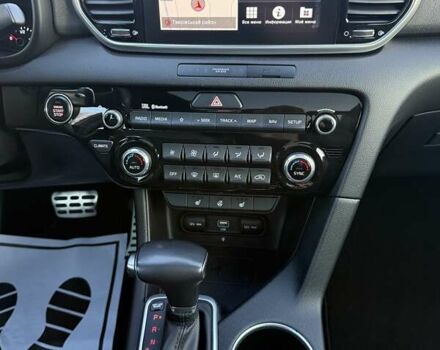 Красный Киа Sportage, объемом двигателя 2 л и пробегом 105 тыс. км за 26750 $, фото 41 на Automoto.ua