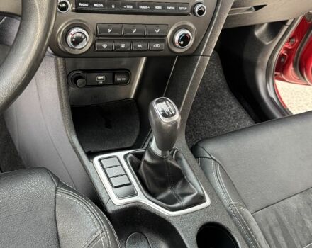 Красный Киа Sportage, объемом двигателя 0 л и пробегом 135 тыс. км за 16100 $, фото 5 на Automoto.ua