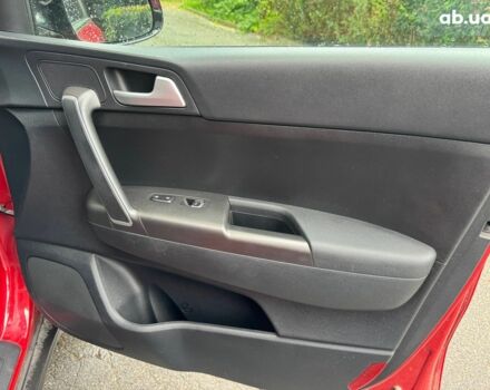 Красный Киа Sportage, объемом двигателя 1.6 л и пробегом 90 тыс. км за 20990 $, фото 20 на Automoto.ua