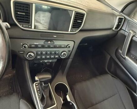 Червоний Кіа Sportage, об'ємом двигуна 1.59 л та пробігом 62 тис. км за 19000 $, фото 10 на Automoto.ua