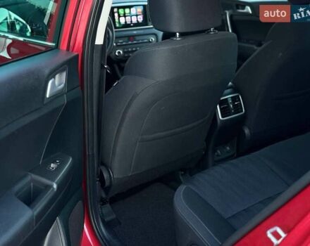 Киа Sportage 2021 в Киеве на Automoto.ua Красный Киа Sportage, объемом двигателя 1.59 л и пробегом 81 тыс. км за 18400 $, фото 16 на Automoto.ua