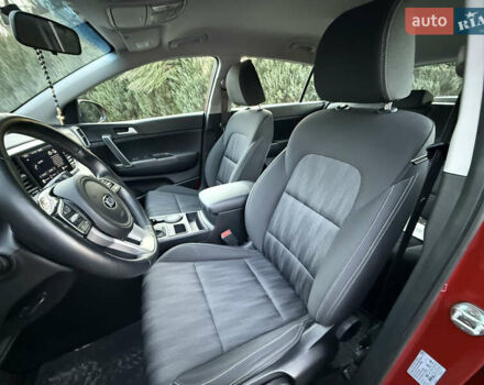 Красный Киа Sportage, объемом двигателя 1.59 л и пробегом 20 тыс. км за 19200 $, фото 16 на Automoto.ua