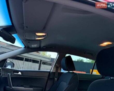Киа Sportage 2021 в Киеве на Automoto.ua Красный Киа Sportage, объемом двигателя 1.59 л и пробегом 81 тыс. км за 18400 $, фото 24 на Automoto.ua