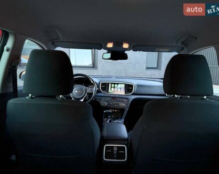 Киа Sportage 2021 в Киеве на Automoto.ua Красный Киа Sportage, объемом двигателя 1.59 л и пробегом 81 тыс. км за 18400 $, фото 26 на Automoto.ua