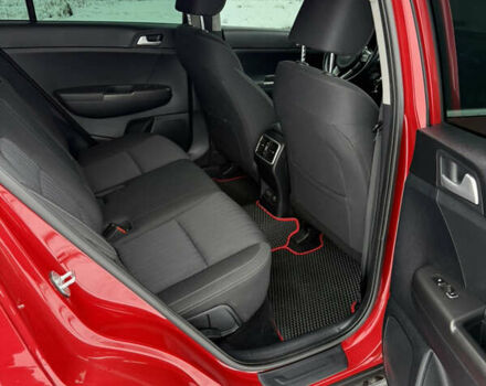 Красный Киа Sportage, объемом двигателя 1.59 л и пробегом 87 тыс. км за 19300 $, фото 13 на Automoto.ua