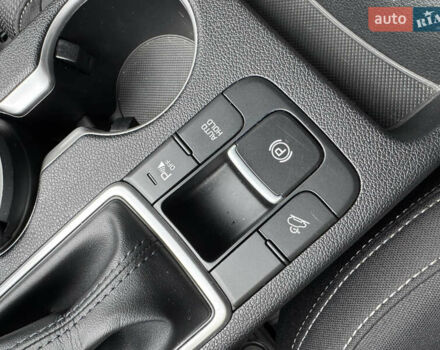 Червоний Кіа Sportage, об'ємом двигуна 1.59 л та пробігом 82 тис. км за 18500 $, фото 17 на Automoto.ua