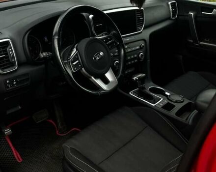 Киа Sportage 2021 в Шостке на Automoto.ua Красный Киа Sportage, объемом двигателя 1.6 л и пробегом 87 тыс. км за 22500 $, фото 10 на Automoto.ua