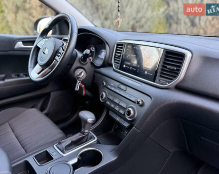 Красный Киа Sportage, объемом двигателя 1.59 л и пробегом 20 тыс. км за 19200 $, фото 39 на Automoto.ua