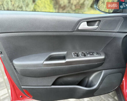 Красный Киа Sportage, объемом двигателя 1.59 л и пробегом 20 тыс. км за 19200 $, фото 14 на Automoto.ua