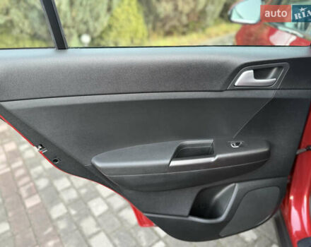 Красный Киа Sportage, объемом двигателя 1.59 л и пробегом 20 тыс. км за 19200 $, фото 27 на Automoto.ua