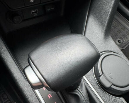 Червоний Кіа Sportage, об'ємом двигуна 1.59 л та пробігом 82 тис. км за 18500 $, фото 23 на Automoto.ua