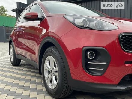 Красный Киа Sportage, объемом двигателя 1.7 л и пробегом 157 тыс. км за 13999 $, фото 1 на Automoto.ua