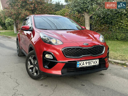Киа Sportage 2018 в Киеве на Automoto.ua Красный Киа Sportage, объемом двигателя 1.6 л и пробегом 82 тыс. км за 15900 $, фото 1 на Automoto.ua