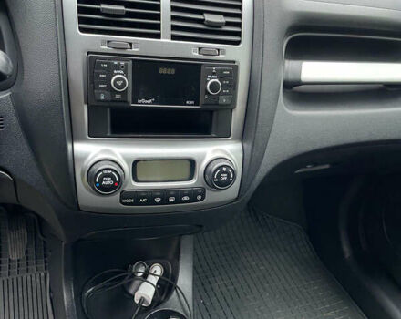 Киа Sportage, объемом двигателя 2 л и пробегом 233 тыс. км за 7100 $, фото 9 на Automoto.ua