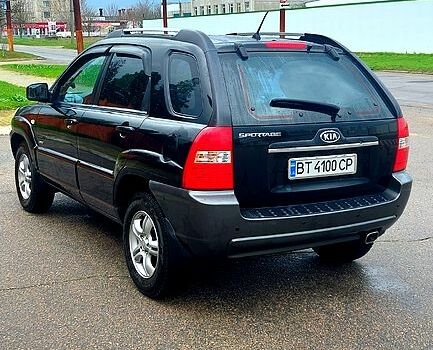 Киа Sportage, объемом двигателя 2 л и пробегом 148 тыс. км за 9000 $, фото 3 на Automoto.ua