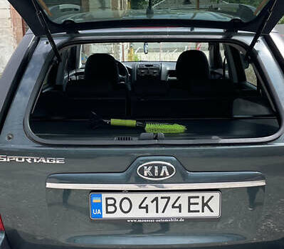 Киа Sportage, объемом двигателя 2 л и пробегом 236 тыс. км за 7800 $, фото 25 на Automoto.ua