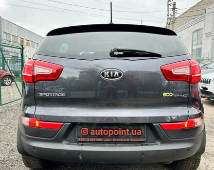 Киа Sportage, объемом двигателя 1.7 л и пробегом 185 тыс. км за 12200 $, фото 8 на Automoto.ua